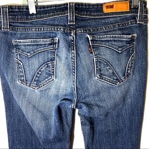 Levi’s straight leg jeans size 7